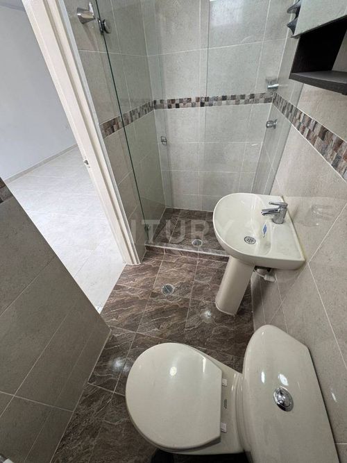 Apartamento de 1 alcoba en arriendo en Granada, Cali, 51 m² · foto 2 de 12