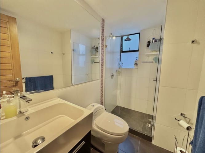 Apartamento de 3 alcobas en arriendo en Los Balsos, Medellín, 193 m² · foto 10 de 21