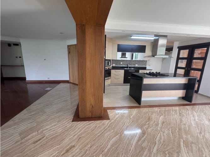 Apartamento de 3 alcobas en arriendo en Los Balsos, Medellín, 193 m² · foto 21 de 21