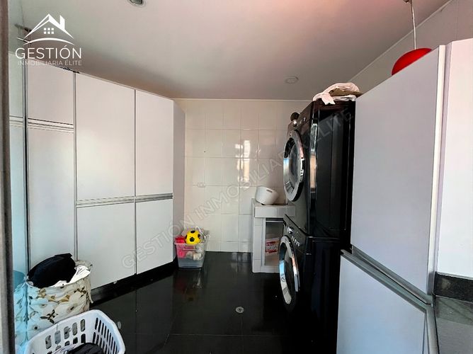 Casa de 4 alcobas en venta en San Jose De Bavaria, Bogotá, 218 m² · foto 10 de 24
