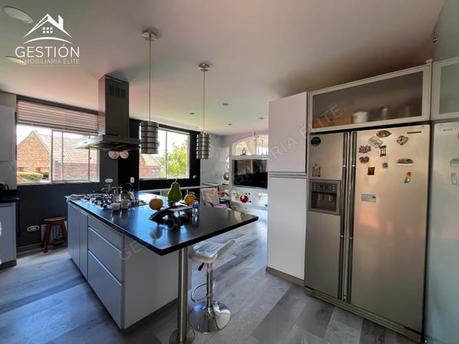Casa de 4 alcobas en venta en San Jose De Bavaria, Bogotá, 218 m² · foto 9 de 24