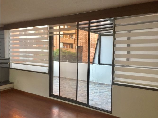 Apartamento de 3 alcobas en venta en Santa Barbara, Bogotá, 108 m² · foto 2 de 18