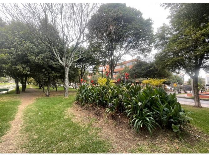 Apartamento de 3 alcobas en venta en Santa Barbara, Bogotá, 108 m² · foto 3 de 18