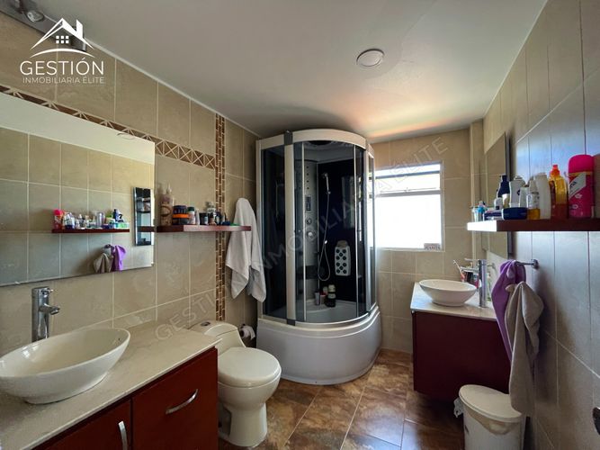 Casa de 4 alcobas en venta en San Jose De Bavaria, Bogotá, 218 m² · foto 15 de 24