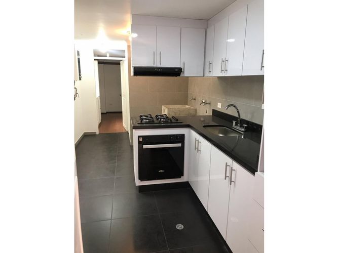 Apartamento de 3 alcobas en venta en Santa Barbara, Bogotá, 108 m² · foto 12 de 18