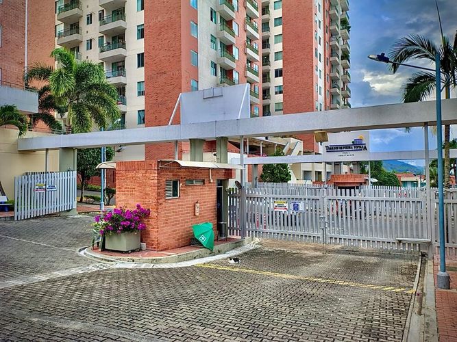 Apartamento de 3 alcobas en venta en Torreon De Piedra Pintada Et. I, Ibagué, 80 m² · foto 10 de 10