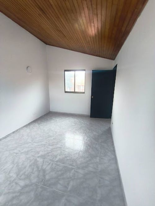 Casa de 3 alcobas en venta en Agrupacion La Cofradia, Bogotá, 72 m² · foto 9 de 20