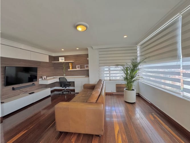 Apartamento de 4 alcobas en venta en Los Balsos, Medellín, 250 m² · foto 3 de 22
