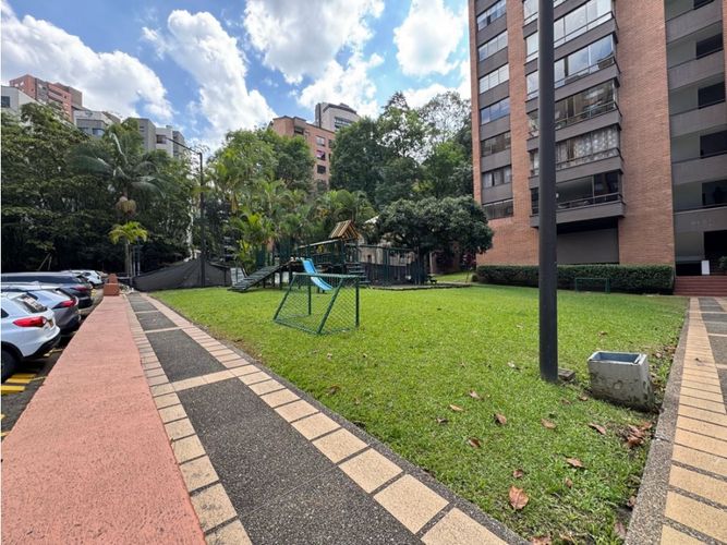 Apartamento de 4 alcobas en venta en Los Balsos, Medellín, 250 m² · foto 22 de 22
