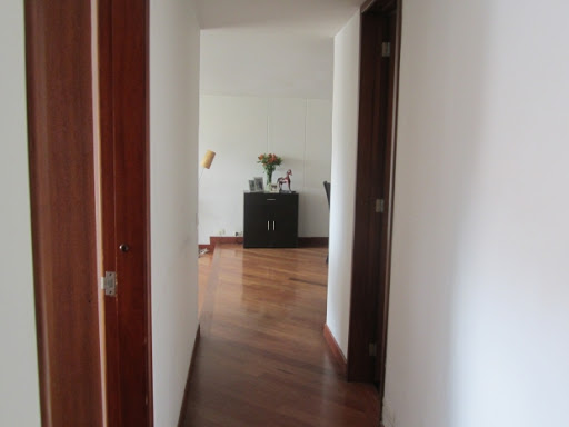 Apartamento en venta en Santa Barbara Occidental, Bogotá · foto 8 de 20