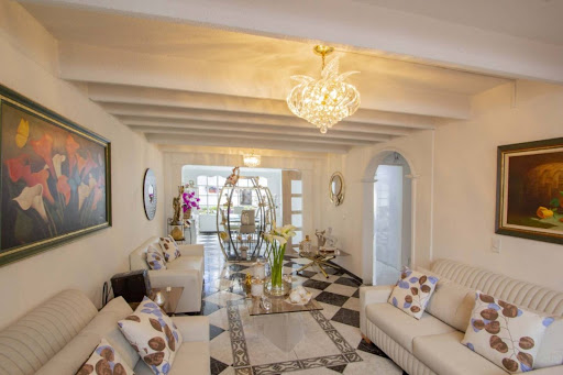 Casa en venta en Las Americas, Bogotá · foto 2 de 24