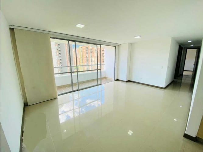 Apartamento de 3 alcobas en arriendo en Prados De Sabaneta, Sabaneta, 117 m² · foto 3 de 24