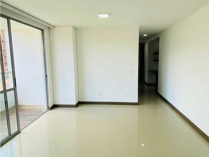 Apartamento de 3 alcobas en arriendo en Prados De Sabaneta, Sabaneta, 117 m² · foto 6 de 24
