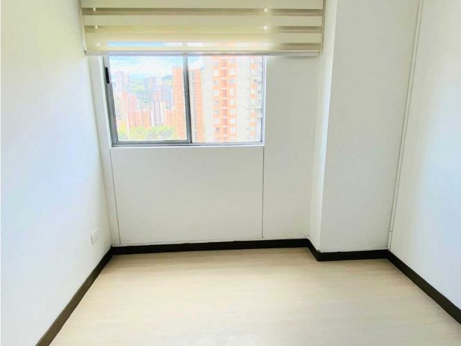 Apartamento de 3 alcobas en arriendo en Prados De Sabaneta, Sabaneta, 117 m² · foto 10 de 24