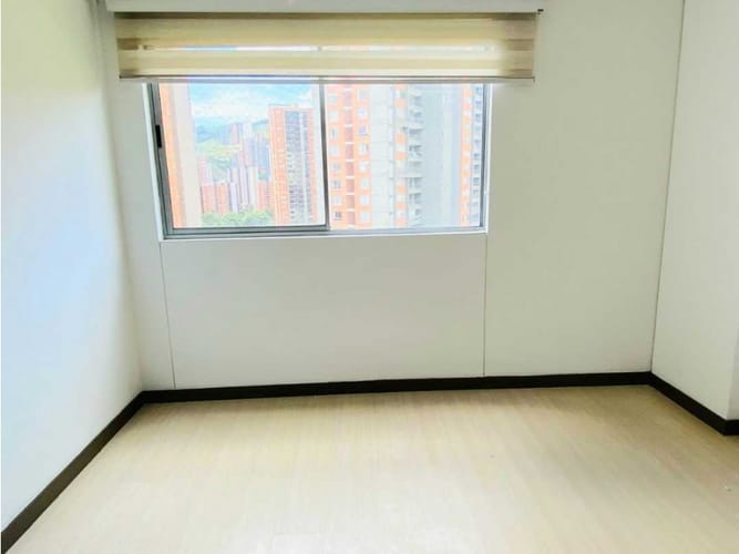 Apartamento de 3 alcobas en arriendo en Prados De Sabaneta, Sabaneta, 117 m² · foto 17 de 24