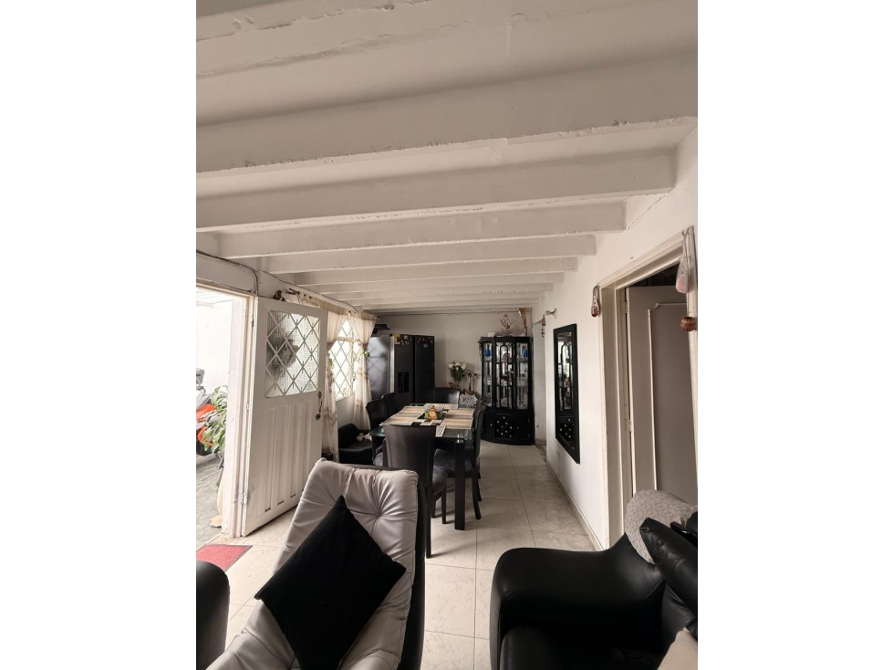 Casa en venta en Garces Navas, Bogotá · foto 2 de 10