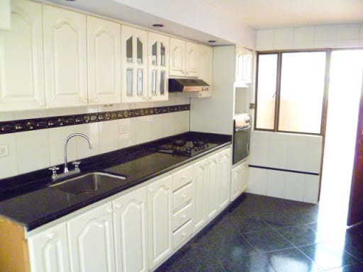 Casa de 4 alcobas en venta en El Batán, Bogotá, 261 m² · foto 4 de 23