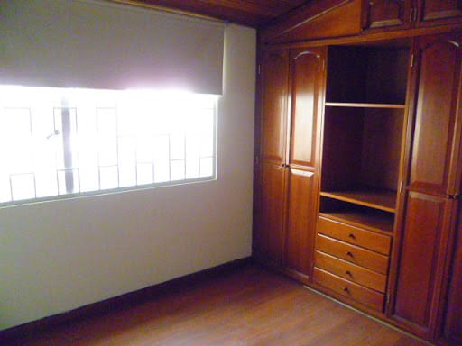 Casa de 4 alcobas en venta en El Batán, Bogotá, 261 m² · foto 10 de 23