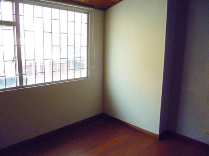 Casa de 4 alcobas en venta en El Batán, Bogotá, 261 m² · foto 11 de 23
