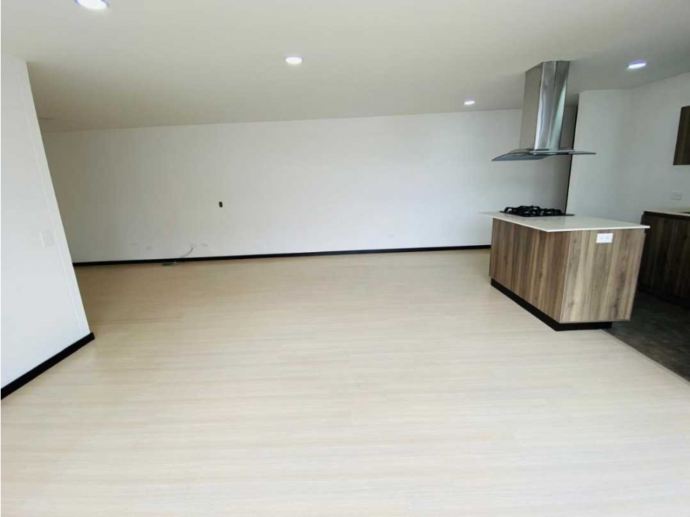 Apartamento en arriendo en Loma El Atravesado, Envigado · foto 4 de 24