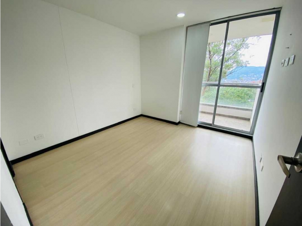 Apartamento en arriendo en Loma El Atravesado, Envigado · foto 17 de 24