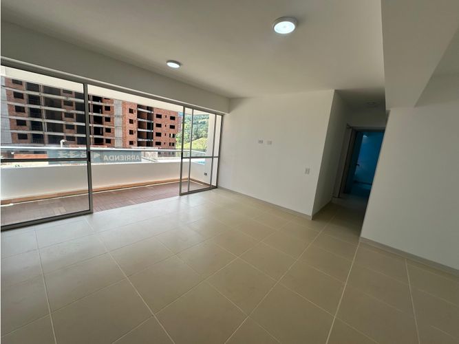 Apartamento en arriendo en Las Lomitas, Sabaneta, 85 m² · foto 2 de 21