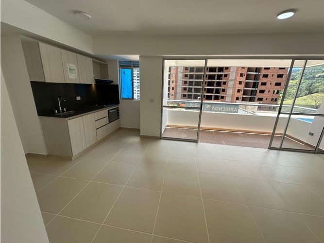Apartamento en arriendo en Las Lomitas, Sabaneta, 85 m² · foto 3 de 21