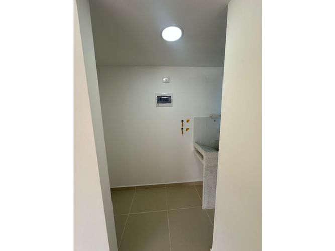 Apartamento en arriendo en Las Lomitas, Sabaneta, 85 m² · foto 5 de 21