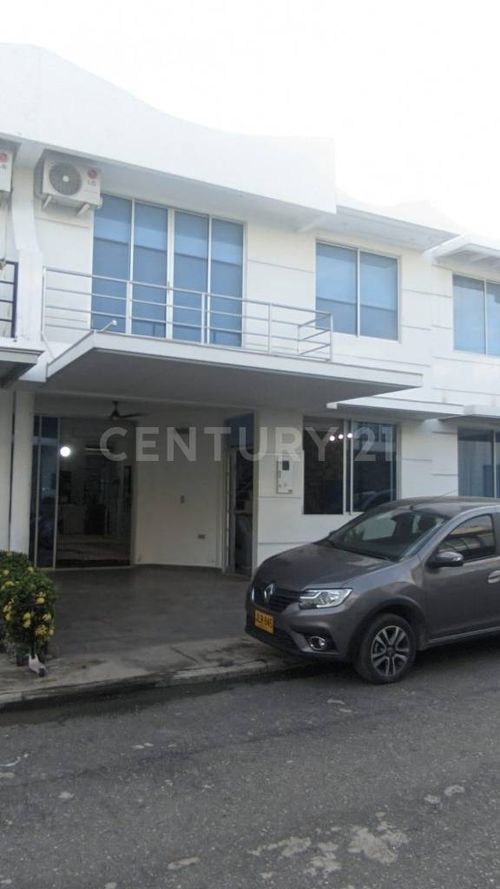 Casa de 4 alcobas en venta en Cr. Almendros, Girardot, 140 m² · foto 3 de 20