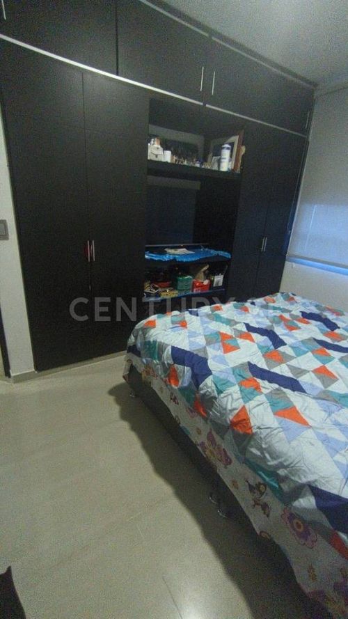 Casa de 4 alcobas en venta en Cr. Almendros, Girardot, 140 m² · foto 13 de 20
