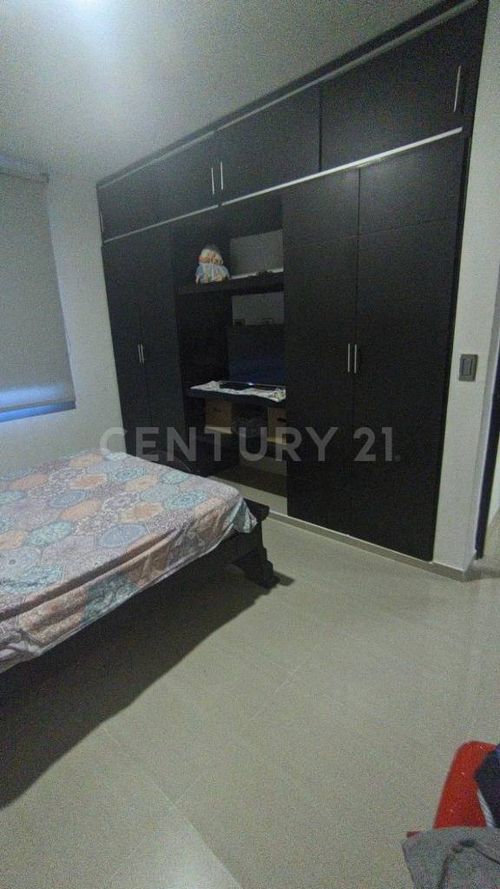 Casa de 4 alcobas en venta en Cr. Almendros, Girardot, 140 m² · foto 16 de 20