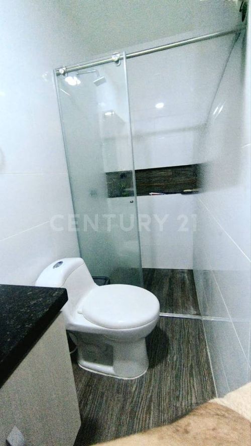 Casa de 4 alcobas en venta en Cr. Almendros, Girardot, 140 m² · foto 18 de 20