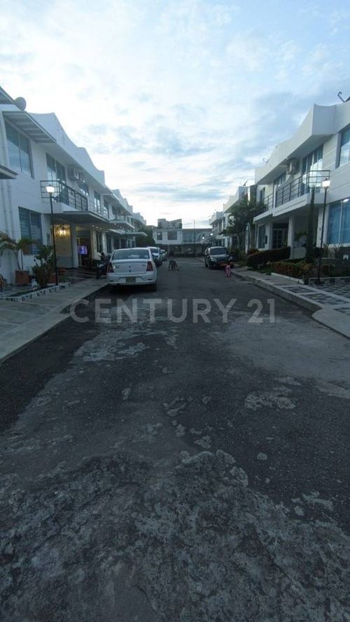 Casa de 4 alcobas en venta en Cr. Almendros, Girardot, 140 m² · foto 20 de 20