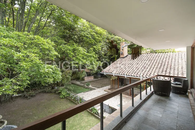 Casa de 6 alcobas en venta en Santa Ana, Bogotá, 925 m² · foto 17 de 18