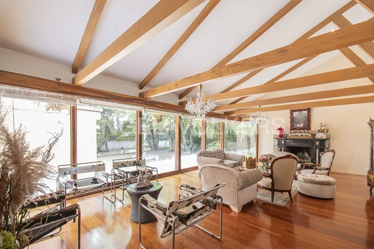 Casa de 6 alcobas en venta en Santa Ana, Bogotá, 925 m² · foto 3 de 18