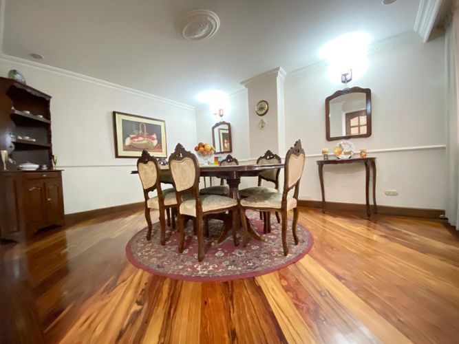 Apartamento de 3 alcobas en venta en Los Rosales, Bogotá, 204 m² · foto 4 de 19