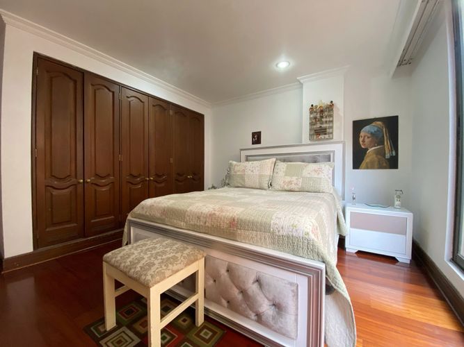 Apartamento de 3 alcobas en venta en Los Rosales, Bogotá, 204 m² · foto 15 de 19