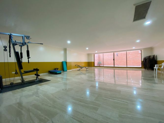 Apartamento de 3 alcobas en venta en Los Rosales, Bogotá, 204 m² · foto 18 de 19