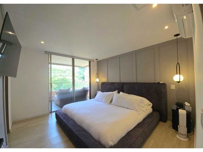 Apartamento de 3 alcobas en venta en El Tesoro, Medellín, 156 m² · foto 12 de 24