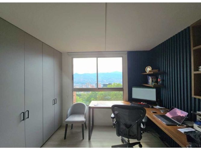 Apartamento de 3 alcobas en venta en El Tesoro, Medellín, 156 m² · foto 18 de 24