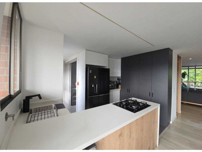 Apartamento de 3 alcobas en venta en El Tesoro, Medellín, 156 m² · foto 24 de 24