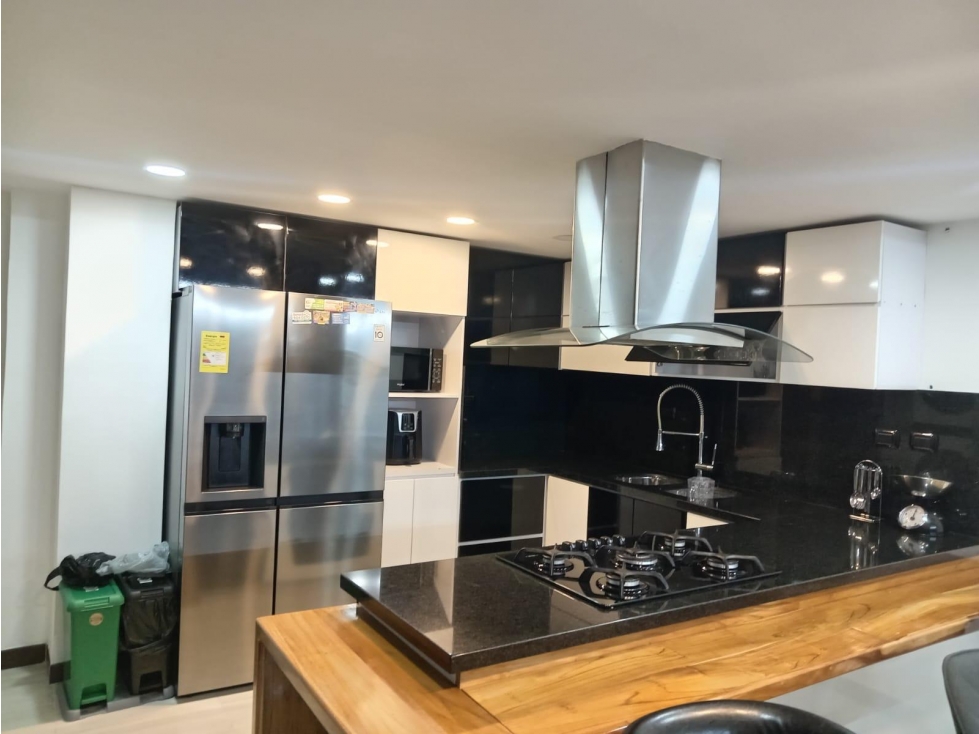 Apartamento en venta en El Portal, Envigado · foto 2 de 16