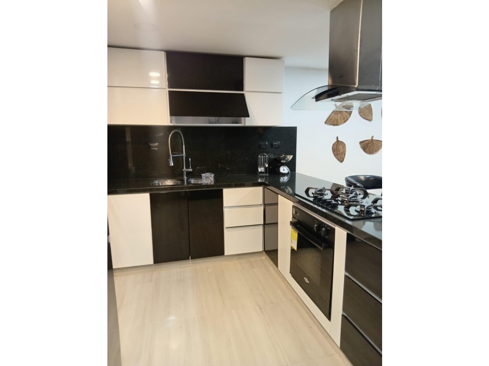 Apartamento en venta en El Portal, Envigado · foto 3 de 16