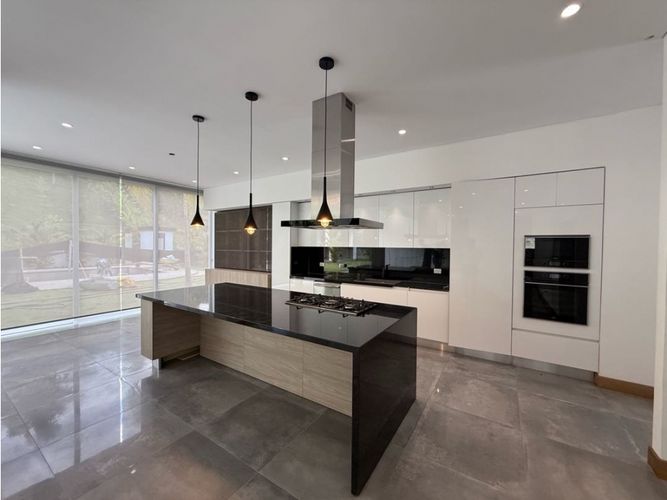 Casa de 5 alcobas en venta en Pance, Cali, 717 m² · foto 1 de 21
