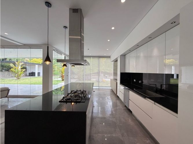 Casa de 5 alcobas en venta en Pance, Cali, 717 m² · foto 3 de 21