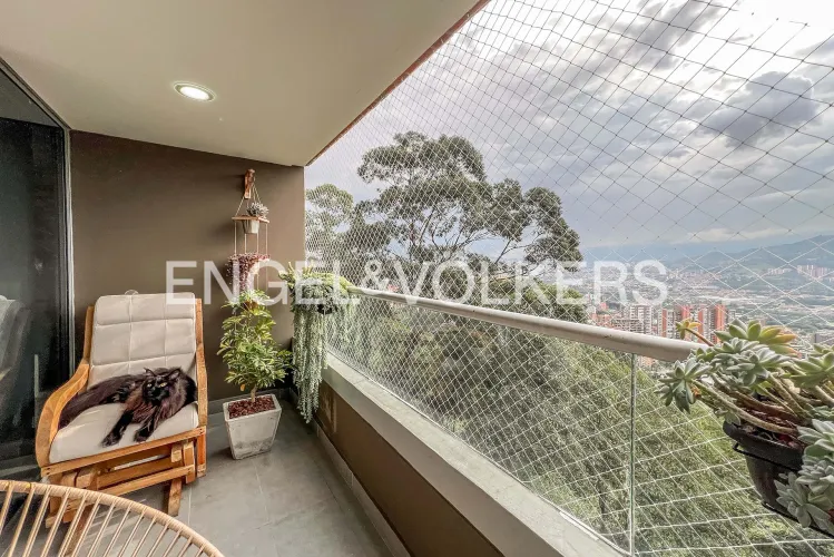 Apartamento de 2 alcobas en venta en Las Palmas, Medellín, 129 m² · foto 6 de 19