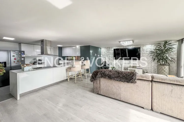 Apartamento de 2 alcobas en venta en Las Palmas, Medellín, 129 m² · foto 3 de 19