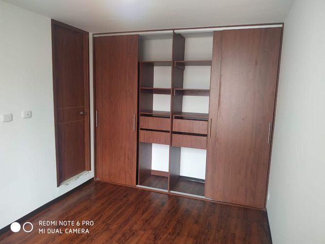 Apartamento de 2 alcobas en venta en San Pedro, Madrid, 54 m² · foto 5 de 14