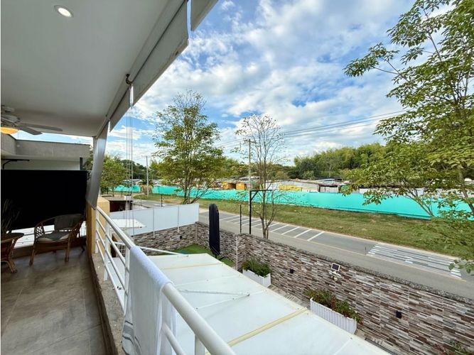 Casa de 5 alcobas en venta en El Castillo, Cali, 420 m² · foto 18 de 22