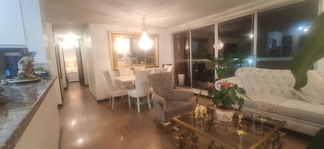 Apartamento de 3 alcobas en venta en Alejandria, Bogotá, 104 m² · foto 2 de 24